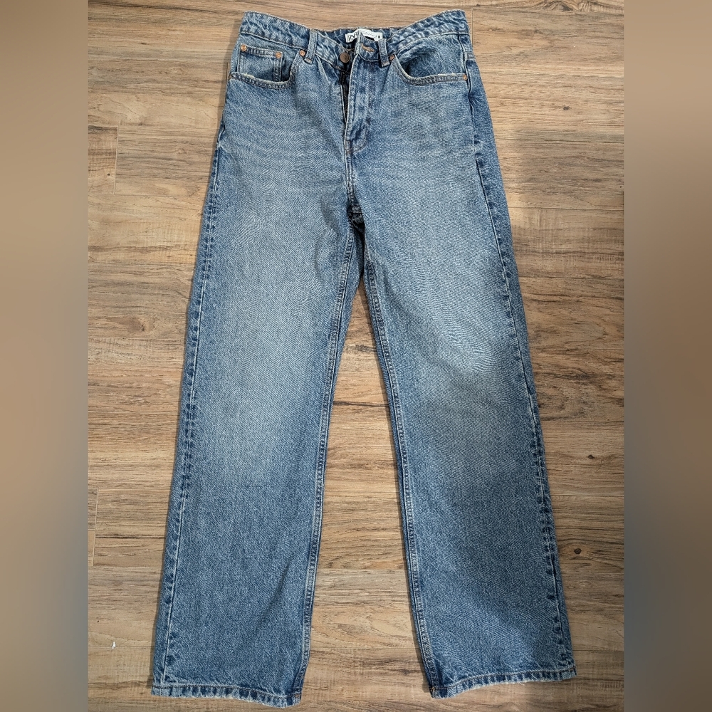 Zara Women's High Rise Straight Cut Blue Jeans - Size 6